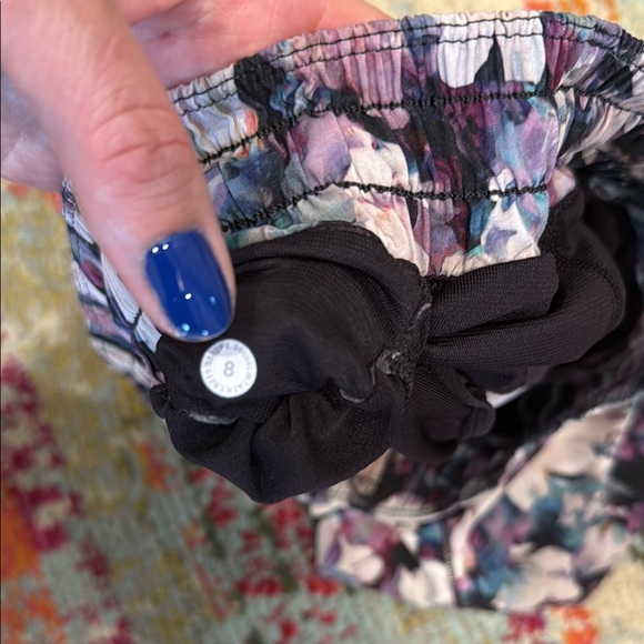 lululemon athletica Floral Athletic Shorts - Purple and White - Picture 4 of 4